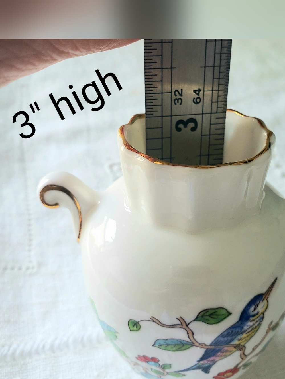 vintage Aynsley Pembroke miniature vase - Picture 13 of 13